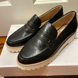 Like new Dolce Vita Snakeskin stella loafer
